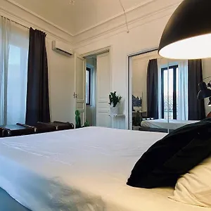 living-suite-catania.sicilyhotelsitaly.net/
